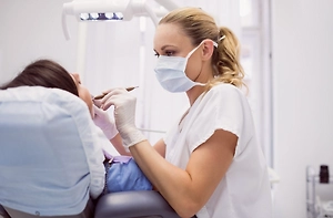 От инфекций до инсульта: Стоматолог связала потерю даже одного зуба в год с ранней смертью