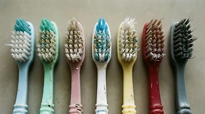 В желудке у мужчины нашли 7 зубных щёток и два гаечных ключа