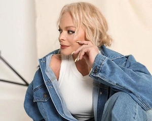 Директор Долиной вспылил в ответ на вопрос об отмене её концерта из-за низкого спроса