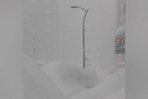 Аномальные снегопады в Японии привели к гибели человека и сбоям в работе инфраструктуры