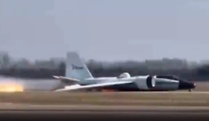 Самолёт NASA с искрами и пожаром экстренно приземлился в Техасе