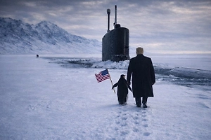 Министр ВМС США опубликовал новое фото Трампа с пингвином на фоне подлодки