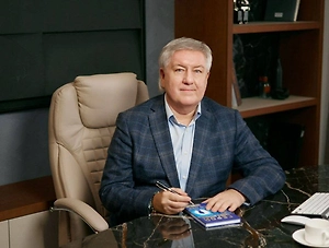 Мазохистический, или «пораженческий», паттерн — это не любовь к боли как таковой. Это бессознательная установка: «Чтобы получить что-то хорошее, нужно сначала выстрадать это».