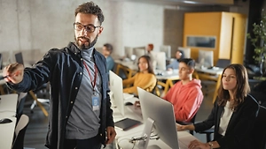 В России запретили иноагентам заниматься просветительской деятельностью