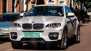 На BMW жены губернатора Иркутской области висит крупный долг по штрафам за ПДД