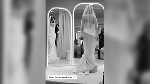 «Важный день»: Евгения Медведева заинтриговала фанатов снимком в свадебном платье