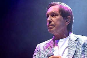 Тяжелобольной Николай Носков впервые за долгое время исполнил свой знаменитый хит
