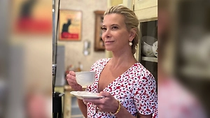 Дом с историей: Юлия Высоцкая провела экскурсию по родовому гнезду Кончаловских