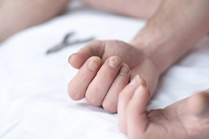 Брали кровь там же, где пилили грибковые ногти: В доме-интернате Прокопьевска процветала антисанитария