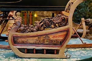 Самая необычная коллекция России: Как житель Тарусы собрал более 600 саней и стал хранителем истории