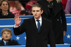 Младший сын Трампа Бэррон принимал участие в предвыборной кампании отца