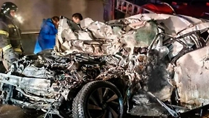 Легковушка разлетелась на куски после столкновения с бензовозом в Ленобласти, есть жертвы