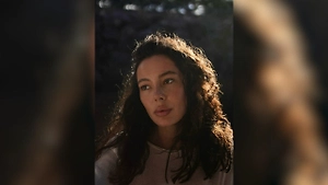 Награждённая Зеленским эскортница Манекен призналась в ненависти к властям Украины