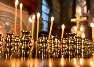 Священник посоветовал студентам молиться святому Николаю перед экзаменами, но не забывать про зубрёжку