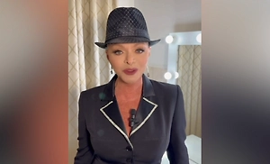 Обгоревшая на отдыхе Долина записала для фанатов первое видео после выселения