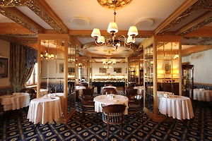 Цены в кафе и ресторанах могут вырасти на 5% из-за закона о русском языке