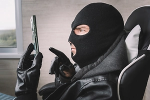 Мошенники начали использовать данные реальных прокуроров для обмана россиян