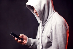 Пропавший в Красноярске школьник мог попасть под влияние украинских мошенников