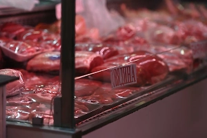 Учёная Мясищева раскрыла правила выбора качественного мяса — от цвета до запаха