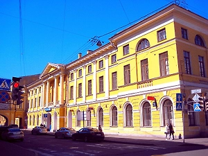 Здание Главпочтамта в Петербурге продали на торгах за 1,2 млрд рублей