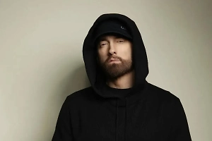 Жертва изнасилования рассказала о связи Эминема с делом Эпштейна