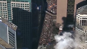 Сотни тысяч американцев вышли на протесты против иммиграционной службы