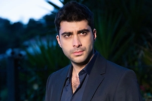 Звезду турецкого сериала «Клюквенный щербет» Гюнгёра задержали по делу о наркотиках