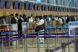 Авиасбои на юге: В аэропортах Сочи и Краснодара задерживают десятки рейсов