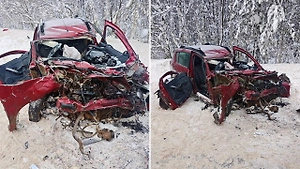 Детский экскурсионный автобус смял легковушку в ДТП в Коми