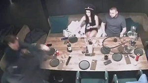 В Липецке мужчину до смерти избили в баре на глазах у друзей