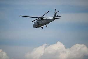 Вертолёт ВМС США исчез с радаров после сигнала бедствия на Ближнем Востоке