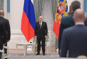 Песков: Путин наградит в Кремле учителей, воспитавших героев СВО