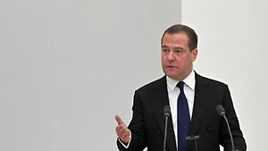 Медведев предложил собирать «обменный фонд из европейских и американских дебилов»