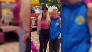 Ходила в прозрачном и целовала чужих детей: Скандальной блогерше «Алёнушке» дали 5 лет колонии