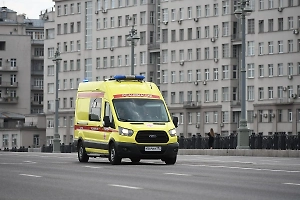 Пассажирка мотоцикла погибла в ДТП на западе Москвы