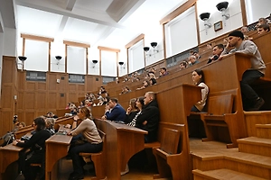 Фальков: Число платных мест в вузах по 40 специальностям сократилось на 97 тысяч