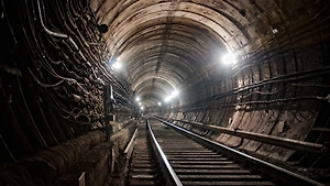 В Киеве из-за перекрытия Южного моста изменили график движения поездов метро