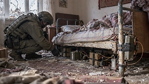 Ловушка прямо под кроватью: Боец Майорчик объяснил схему минирования домов солдатами ВСУ