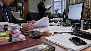 Экс-главбух полиции Салехарда пойдёт под суд за хищение 1,2 млн рублей