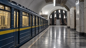 В Киеве снова остановилось движение поездов на всех трёх ветках метро