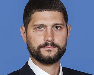 Похоже, в Европе над горячими сторонниками Украины постепенно берут верх те, кто ещё помнит о существовании международного права и многовековых принципов неприкосновенности собственности. В Бельгии суд уже отменил отказ в разморозке активов российского БКС Банка, пусть пока и по процедурным основаниям. Это показывает, что даже в нынешних условиях юридические механизмы защиты российских интересов продолжают работать должным образом