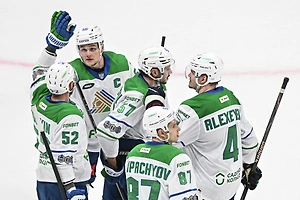 «Салават Юлаев» феерично отыгрался с 0:3 и победил «Амур»