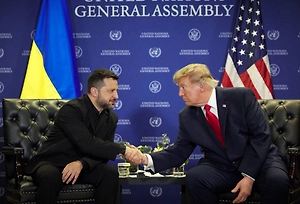 «Мелкая помеха к миру»: Трамп перестал скрывать презрение к Зеленскому
