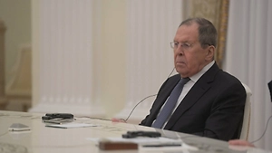 Лавров: Россия не откажется от экономических договорённостей с Ираном