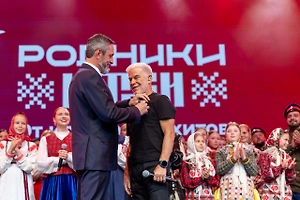 Олег Газманов получил почётную медаль от казаков и сделал трогательное признание