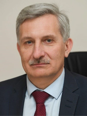 Инициатива о взаимном расширении списка литературных произведений в школьных программах представляется важной и своевременной. Культурный диалог между Россией и Китаем выходит на новый уровень, и знакомство с литературным наследием двух стран — это основа для взаимопонимания будущих поколений.