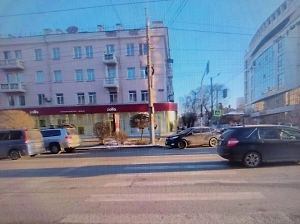 Минивэн сбил женщину с 3-летним ребёнком на руках на пешеходном переходе в Чите