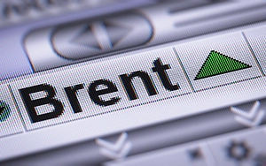 Нефть Brent подорожала до $112 за баррель впервые с 16 мая