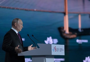 Путин призвал развивать Дальний Восток, чтобы переезд туда был «не как на Луну»