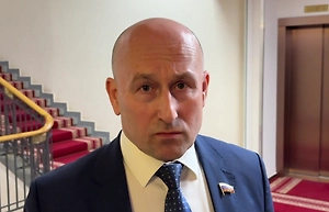 «Ищите в прошлом»: В Госдуме назвали 2 качества идеального переговорщика ЕС с Путиным